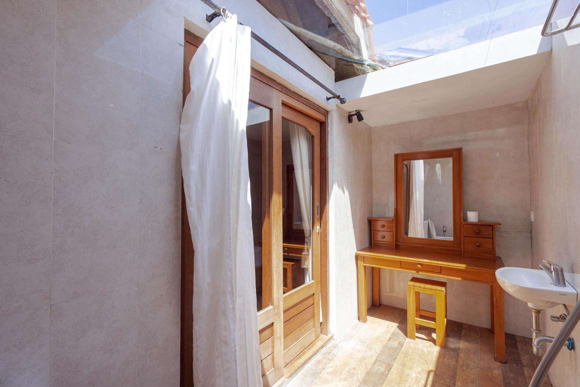 Brisk Homestay Uluwatu Redpartner Exterior photo